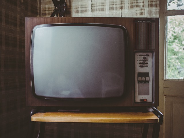 telewizor kineskopowy